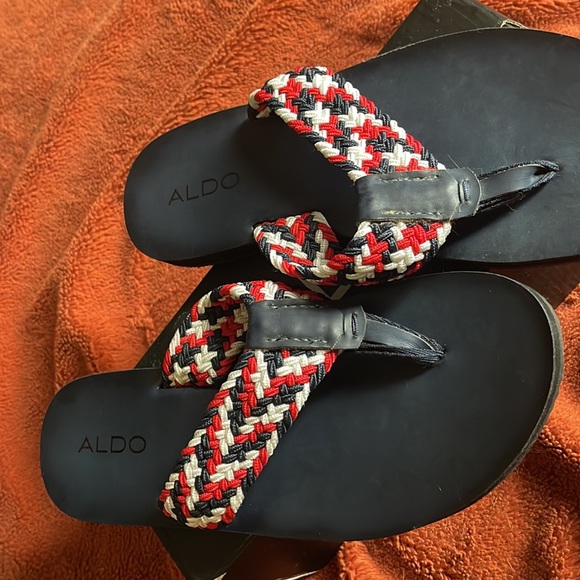 Men’s Aldo flip flops never worn . - Picture 3 of 4